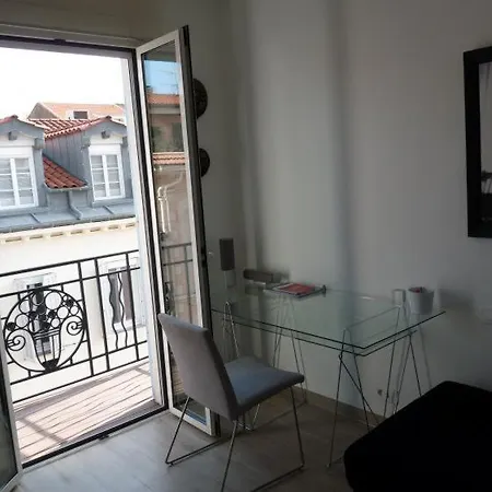 Daire Sleeps 3 Air Con Wifi Cannes