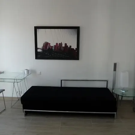 Sleeps 3 Air Con Wifi