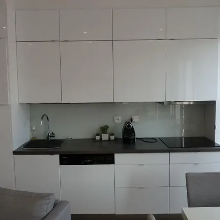 Sleeps 3 Air Con Wifi