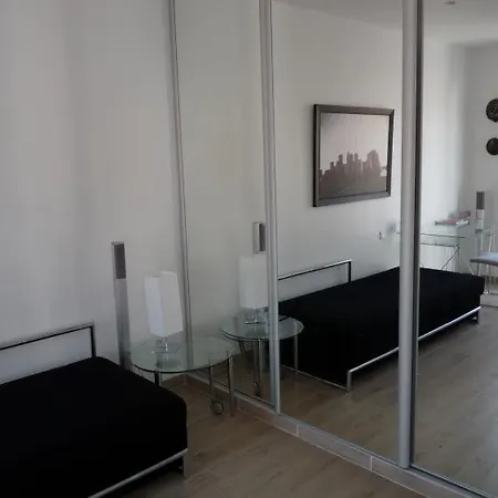 Sleeps 3 Air Con Wifi * Cannes