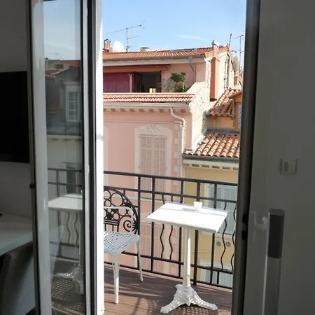 Sleeps 3 Air Con Wifi * Cannes